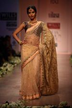 Model walks the ramp for Rocky S at Wills Lifestyle India Fashion Week Autumn Winter 2012 Day 4 on 18th Feb 2012 (2).JPG